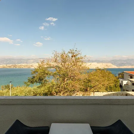 Appartamento Amazing In Pag With House Sea View Bosana