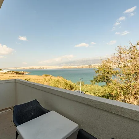Lägenhet Amazing In Pag With House Sea View Bosana